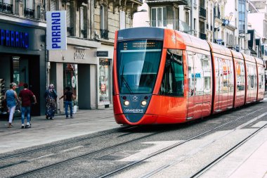 Reims Fransa 02 Temmuz 2018 tramvay ve tramvay Fransa Reims şehir sabah görünümü