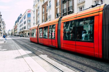 Reims Fransa 02 Temmuz 2018 tramvay ve tramvay Fransa Reims şehir sabah görünümü