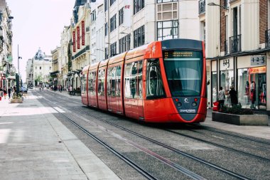 Reims Fransa 02 Temmuz 2018 tramvay ve tramvay Fransa Reims şehir sabah görünümü