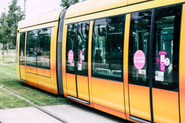 Reims Fransa 02 Temmuz 2018 tramvay ve tramvay Fransa Reims şehir sabah görünümü