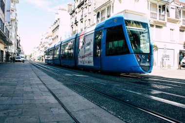 Reims Fransa 02 Temmuz 2018 tramvay ve tramvay Fransa Reims şehir sabah görünümü
