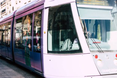 Reims Fransa 02 Temmuz 2018 tramvay ve tramvay Fransa Reims şehir sabah görünümü