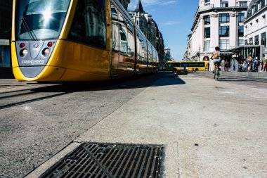 Reims Fransa 02 Temmuz 2018 tramvay ve tramvay Fransa Reims şehir sabah görünümü