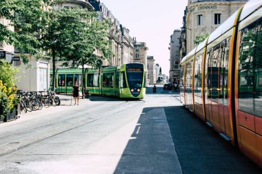Reims Fransa 02 Temmuz 2018 tramvay ve tramvay Fransa Reims şehir sabah görünümü
