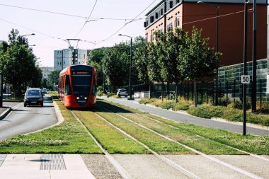 Reims Fransa 02 Temmuz 2018 tramvay ve tramvay Fransa Reims şehir sabah görünümü