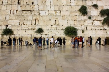 Kudüs İsrail 20 Haziran 2018 görüntülemek bilinmeyenli insanlar dua eden önü Western Wall Eski Kudüs şehri akşam