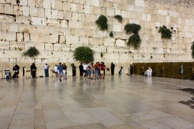 Kudüs İsrail 20 Haziran 2018 görüntülemek bilinmeyenli insanlar dua eden önü Western Wall Eski Kudüs şehri akşam