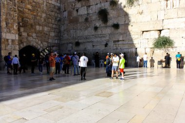 Kudüs İsrail 20 Haziran 2018 görüntülemek bilinmeyenli insanlar dua eden önü Western Wall Eski Kudüs şehri akşam