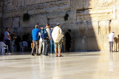 Kudüs İsrail 20 Haziran 2018 görüntülemek bilinmeyenli insanlar dua eden önü Western Wall Eski Kudüs şehri akşam