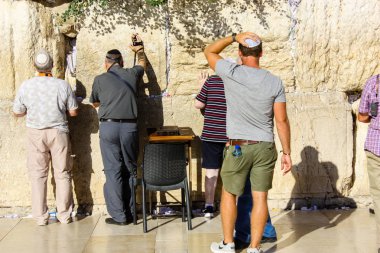 Kudüs İsrail 20 Haziran 2018 görüntülemek bilinmeyenli insanlar dua eden önü Western Wall Eski Kudüs şehri akşam