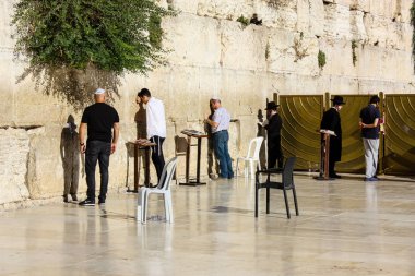 Kudüs İsrail 20 Haziran 2018 görüntülemek bilinmeyenli insanlar dua eden önü Western Wall Eski Kudüs şehri akşam