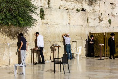 Kudüs İsrail 20 Haziran 2018 görüntülemek bilinmeyenli insanlar dua eden önü Western Wall Eski Kudüs şehri akşam