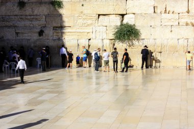 Kudüs İsrail 20 Haziran 2018 görüntülemek bilinmeyenli insanlar dua eden önü Western Wall Eski Kudüs şehri akşam