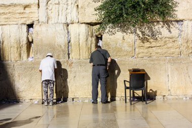 Kudüs İsrail 20 Haziran 2018 görüntülemek bilinmeyenli insanlar dua eden önü Western Wall Eski Kudüs şehri akşam