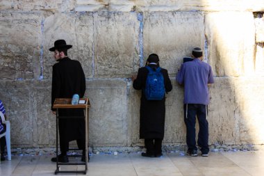 Kudüs İsrail 20 Haziran 2018 görüntülemek bilinmeyenli insanlar dua eden önü Western Wall Eski Kudüs şehri akşam