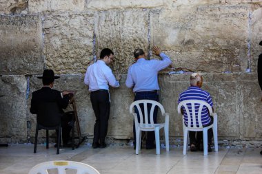 Kudüs İsrail 20 Haziran 2018 görüntülemek bilinmeyenli insanlar dua eden önü Western Wall Eski Kudüs şehri akşam