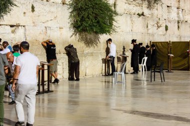 Kudüs İsrail 20 Haziran 2018 görüntülemek bilinmeyenli insanlar dua eden önü Western Wall Eski Kudüs şehri akşam