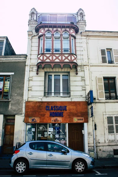Reims Fransa 02 Temmuz 2018 Rue Des Poissonniers sokakta Reims şehir sabah binaların görünümü