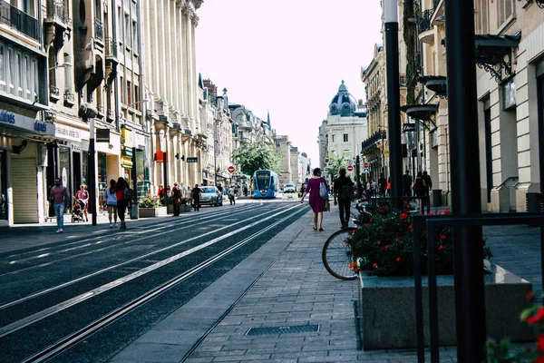 Reims Fransa 02 Temmuz 2018 görünümünü sabah Reims Fransa kentinde tramvay