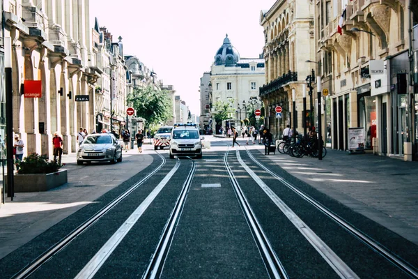 Reims Fransa 02 Temmuz 2018 görünümünü sabah Reims Fransa kentinde tramvay