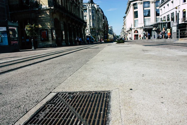 Reims Fransa 02 Temmuz 2018 görünümünü sabah Reims Fransa kentinde tramvay