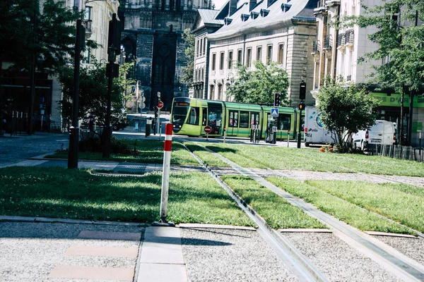Reims Fransa 02 Temmuz 2018 tramvay ve tramvay Fransa Reims şehir sabah görünümü