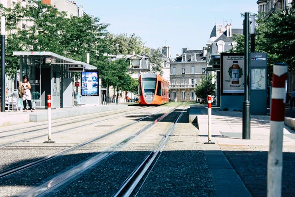 Reims Fransa 02 Temmuz 2018 tramvay ve tramvay Fransa Reims şehir sabah görünümü
