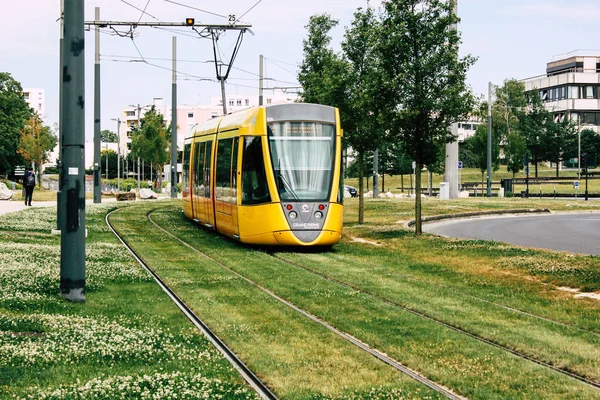 Reims Fransa 02 Temmuz 2018 tramvay ve tramvay Fransa Reims şehir sabah görünümü