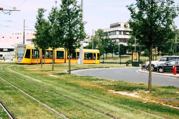 Reims Fransa 02 Temmuz 2018 tramvay ve tramvay Fransa Reims şehir sabah görünümü