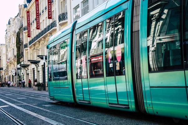 Reims Fransa 02 Temmuz 2018 tramvay ve tramvay Fransa Reims şehir sabah görünümü