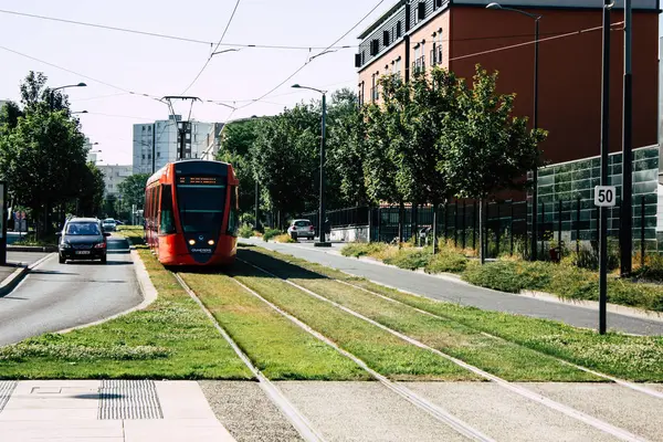 Reims Fransa 02 Temmuz 2018 tramvay ve tramvay Fransa Reims şehir sabah görünümü