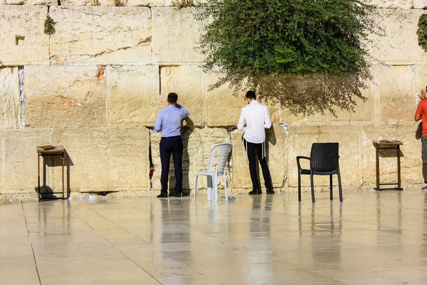 Kudüs İsrail 20 Haziran 2018 görüntülemek bilinmeyenli insanlar dua eden önü Western Wall Eski Kudüs şehri akşam