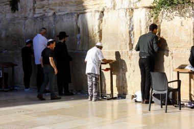 Kudüs İsrail 20 Haziran 2018 görüntülemek bilinmeyenli insanlar dua eden önü Western Wall Eski Kudüs şehri akşam