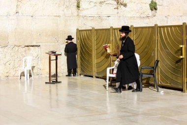 Kudüs İsrail 20 Haziran 2018 görüntülemek bilinmeyenli insanlar dua eden önü Western Wall Eski Kudüs şehri akşam
