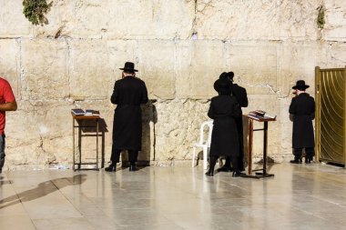 Kudüs İsrail 20 Haziran 2018 görüntülemek bilinmeyenli insanlar dua eden önü Western Wall Eski Kudüs şehri akşam