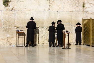 Kudüs İsrail 20 Haziran 2018 görüntülemek bilinmeyenli insanlar dua eden önü Western Wall Eski Kudüs şehri akşam