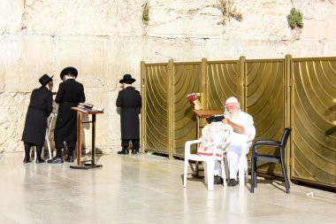 Kudüs İsrail 20 Haziran 2018 görüntülemek bilinmeyenli insanlar dua eden önü Western Wall Eski Kudüs şehri akşam