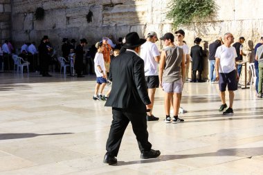 Kudüs İsrail 20 Haziran 2018 görüntülemek bilinmeyenli insanlar dua eden önü Western Wall Eski Kudüs şehri akşam