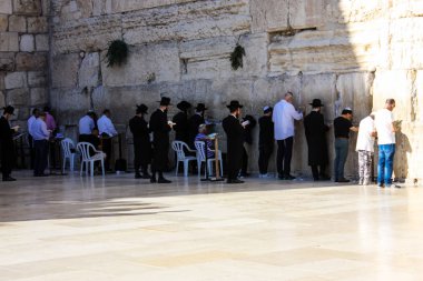 Kudüs İsrail 20 Haziran 2018 görüntülemek bilinmeyenli insanlar dua eden önü Western Wall Eski Kudüs şehri akşam