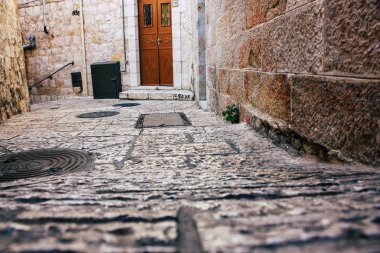 Kudüs İsrail 09 Haziran 2018 Eski Kudüs şehri, öğleden sonra zemin seviyesinden sokak görünümü