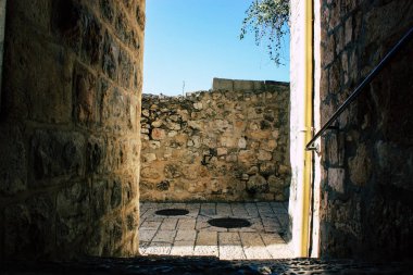 Kudüs İsrail 09 Haziran 2018 Eski Kudüs şehri, öğleden sonra zemin seviyesinden sokak görünümü