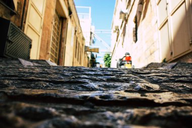 Kudüs İsrail 09 Haziran 2018 Eski Kudüs şehri, öğleden sonra zemin seviyesinden sokak görünümü