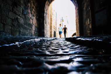 Kudüs İsrail 09 Haziran 2018 Eski Kudüs şehri, öğleden sonra zemin seviyesinden sokak görünümü