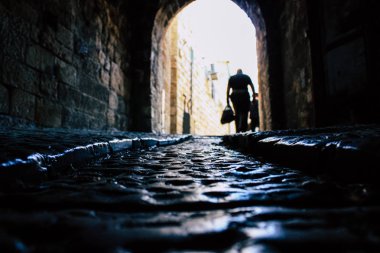 Kudüs İsrail 09 Haziran 2018 Eski Kudüs şehri, öğleden sonra zemin seviyesinden sokak görünümü