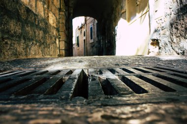 Kudüs İsrail 09 Haziran 2018 Eski Kudüs şehri, öğleden sonra zemin seviyesinden sokak görünümü