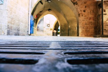 Kudüs İsrail 09 Haziran 2018 Eski Kudüs şehri, öğleden sonra zemin seviyesinden sokak görünümü