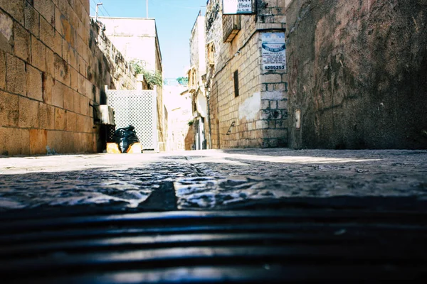 Kudüs İsrail 09 Haziran 2018 Eski Kudüs şehri, öğleden sonra zemin seviyesinden sokak görünümü