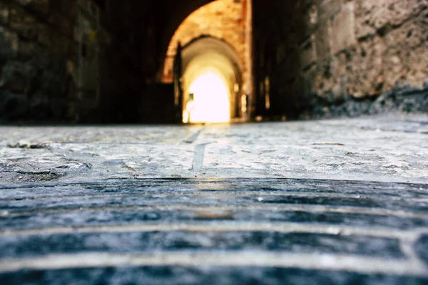 Kudüs İsrail 09 Haziran 2018 Eski Kudüs şehri, öğleden sonra zemin seviyesinden sokak görünümü