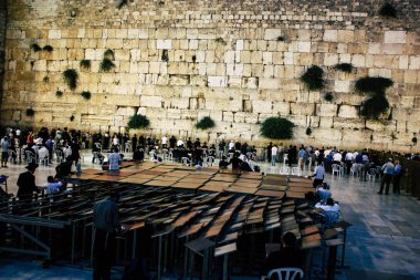 Kudüs İsrail 22 Haziran 2018 görüntülemek bilinmeyenli insanlar dua eden önü Western Wall, Kudüs'ün eski şehri akşam