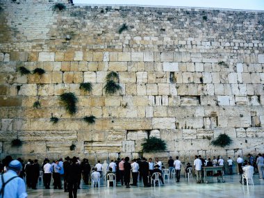 Kudüs İsrail 07 Haziran 2018 görüntülemek bilinmeyenli insanlar dua eden önü Western Wall Eski Kudüs şehri akşam